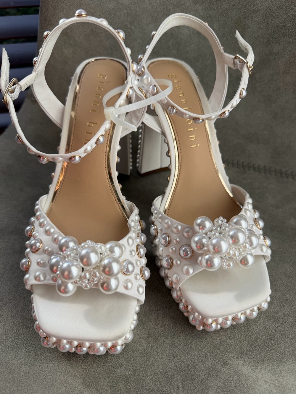NWT Gianni Bini Hazell Pearl Embellished Ankle Wrap Platform Sandals Sz 9 - Picture 8 of 12